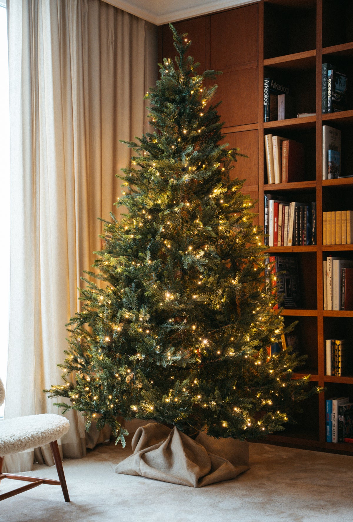 Christmas tree Nestow LED &amp; timer. Artificial tree 230 - 260 cm