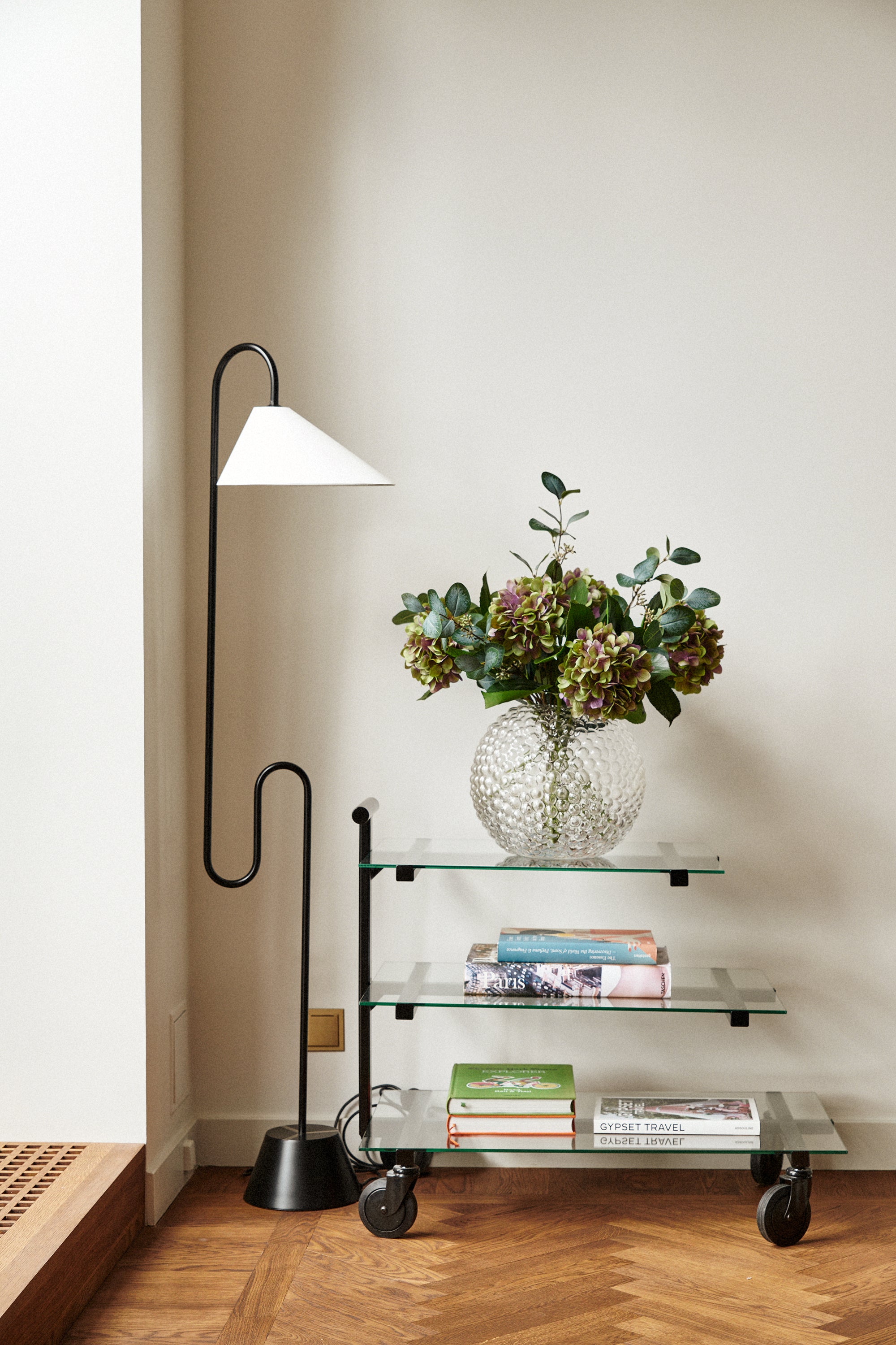 Hortensiabukett med bär - Lila